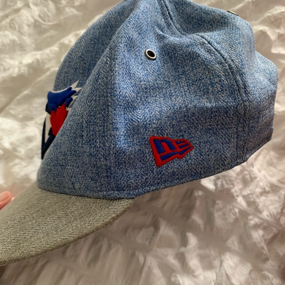 Budweiser Blue Jays cooler bag nap sac & cap - Picture 8 of 14